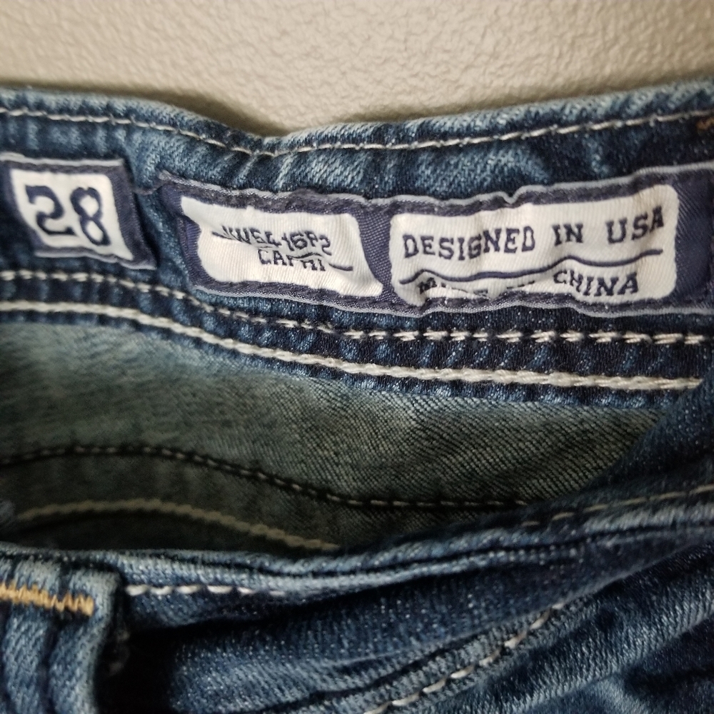 Miss Me 28 Distressed Capris Embroidered Blue Capri Jeans - Picture 6 of 15